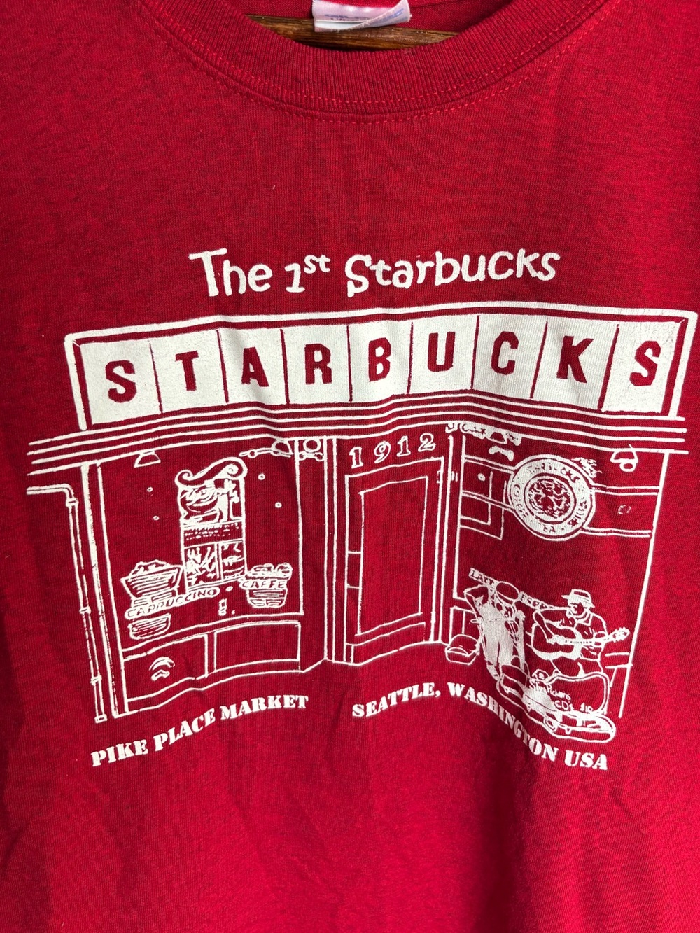 Starbucks Pike Place Market Seattle Graphic Tee Red Tourist Souvenir T-Shirt L